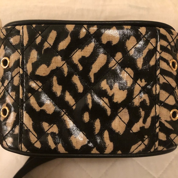 Vera Bradley Fenwick Mini Crossbody Glossy Leopard - Picture 10 of 11